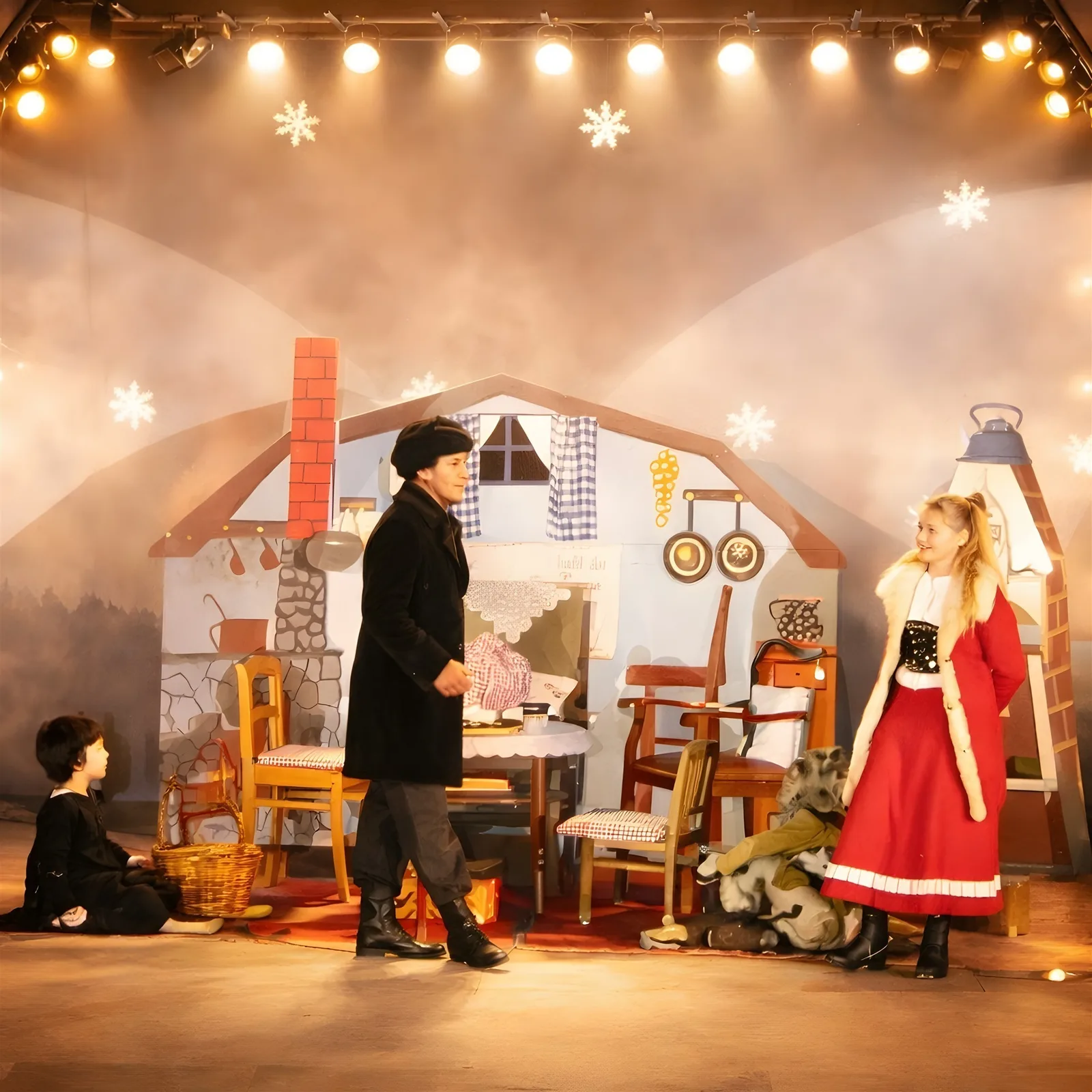 Kay, Gerda und das Kätzchen zuhause ? Kay und Gerda sitzen in ihrer Stube, ein Kätzchen liegt zu ihren Füßen, ein Besucher in schwarzem Mantel steht daneben – friedlicher Moment vor dem Aufbruch.